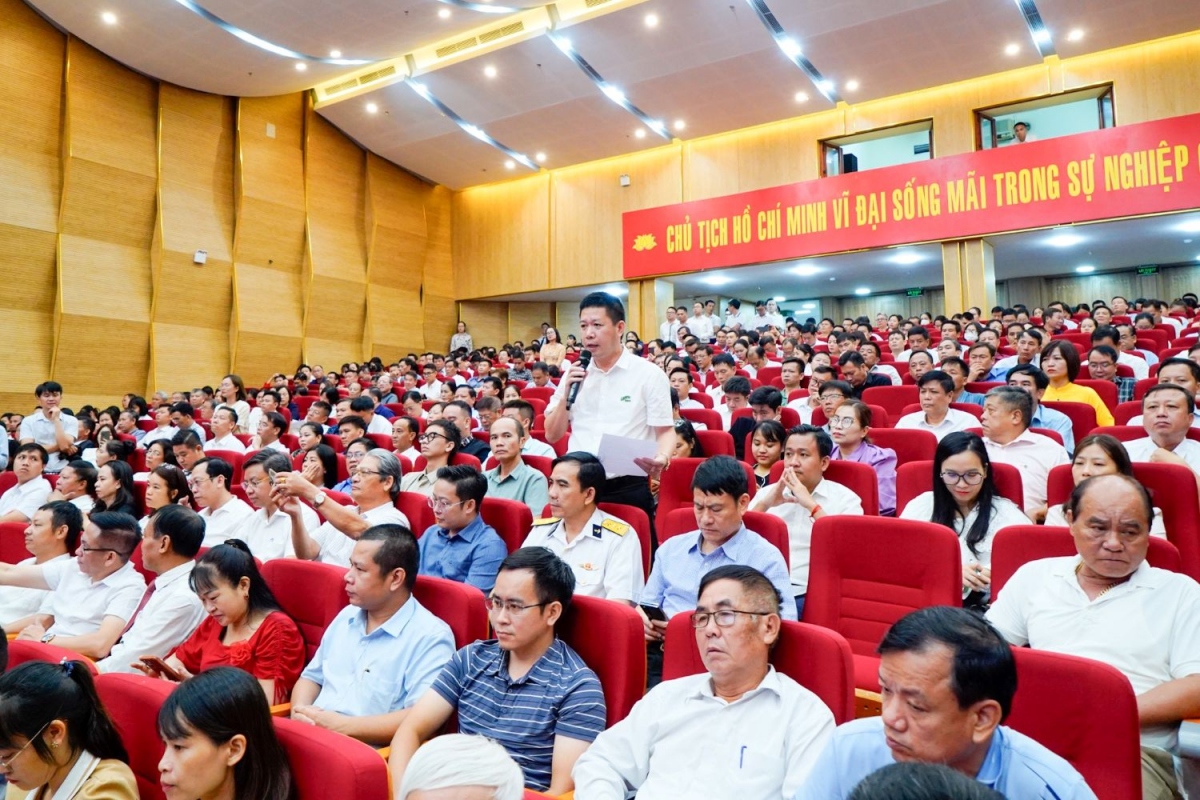 Hai Phong leaders pledge support to businesses for win-win goal